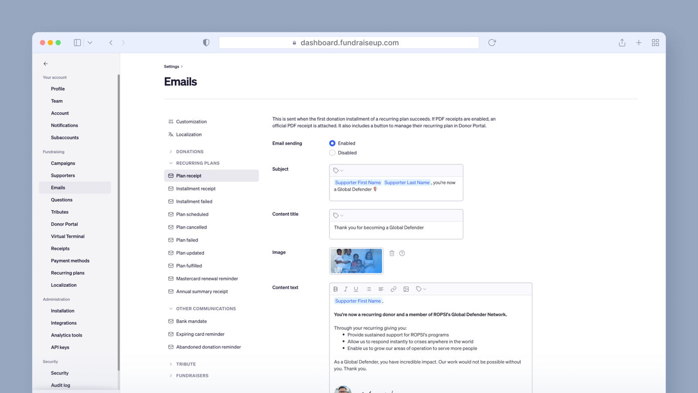 Email settings page for managing donation notifications, including options for enabling/disabling email sending and customizing content for supporters. Key sections include plan details and a preview of the email message.