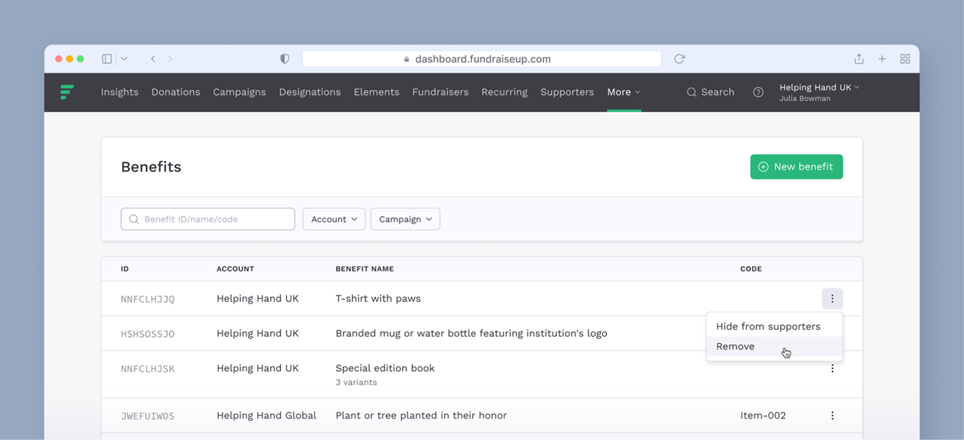 Table displaying benefits for accounts, including items like T-shirts and branded mugs. Options to hide or remove benefits are available in a dropdown menu. A button to add a new benefit is also visible.