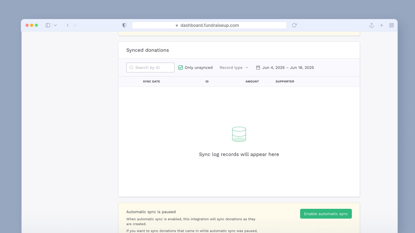Dashboard displaying synced donations with options to filter by ID and record type. A message indicates that sync log records will appear in the empty section. An option to enable automatic sync is also visible.